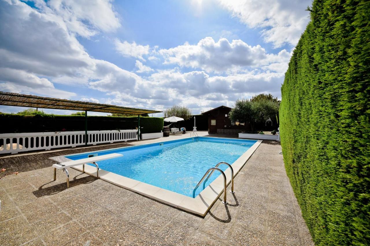 I Cinque Trulli With Swimming Pool Villa Martina Franca Exterior photo