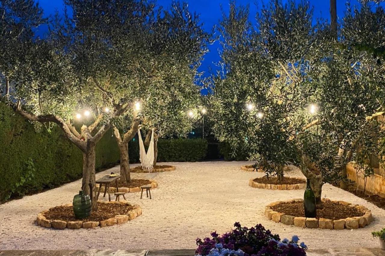 I Cinque Trulli With Swimming Pool Villa Martina Franca Exterior photo